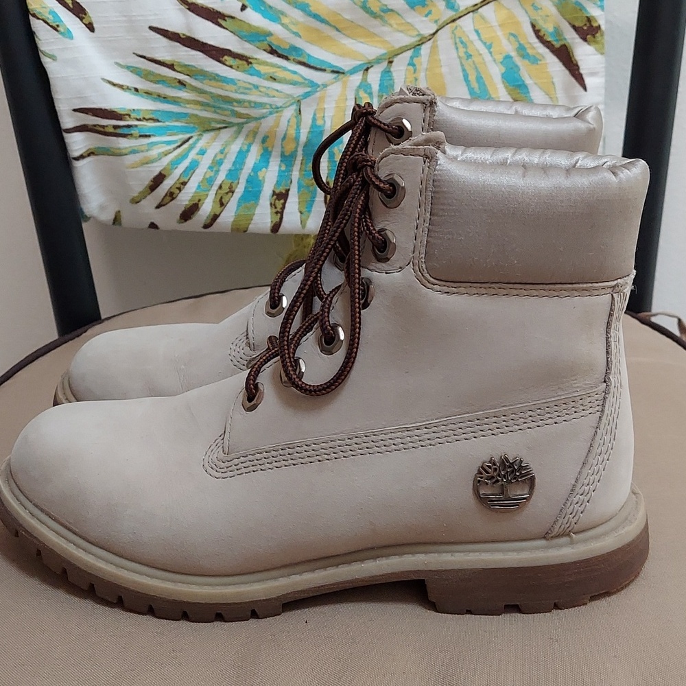 Timberland Boots, Size 7.5, Mushroom Taupe, Satin Heel, New Laces